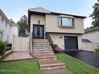17 Holcomb Ave, Staten Island, NY, 10312