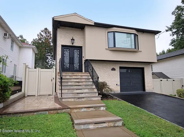 17 Holcomb Ave, Staten Island, NY 10312