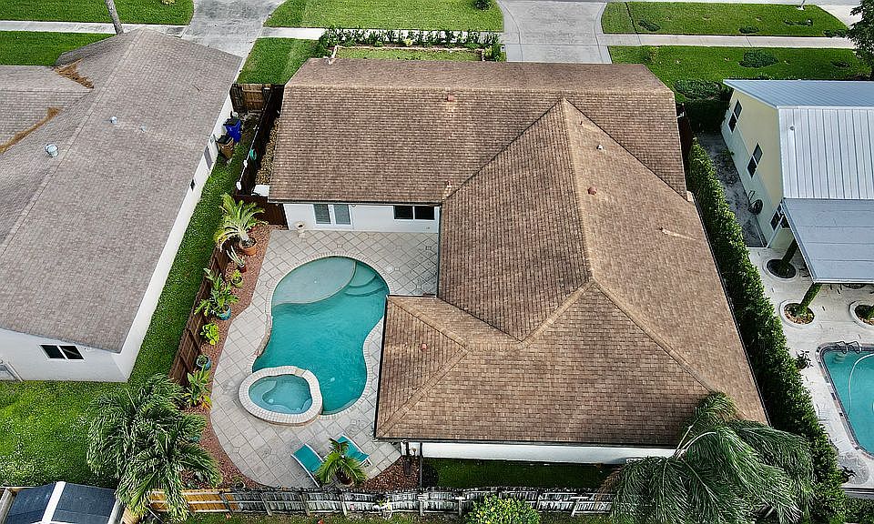1st image of 1451 SW 25th Ave