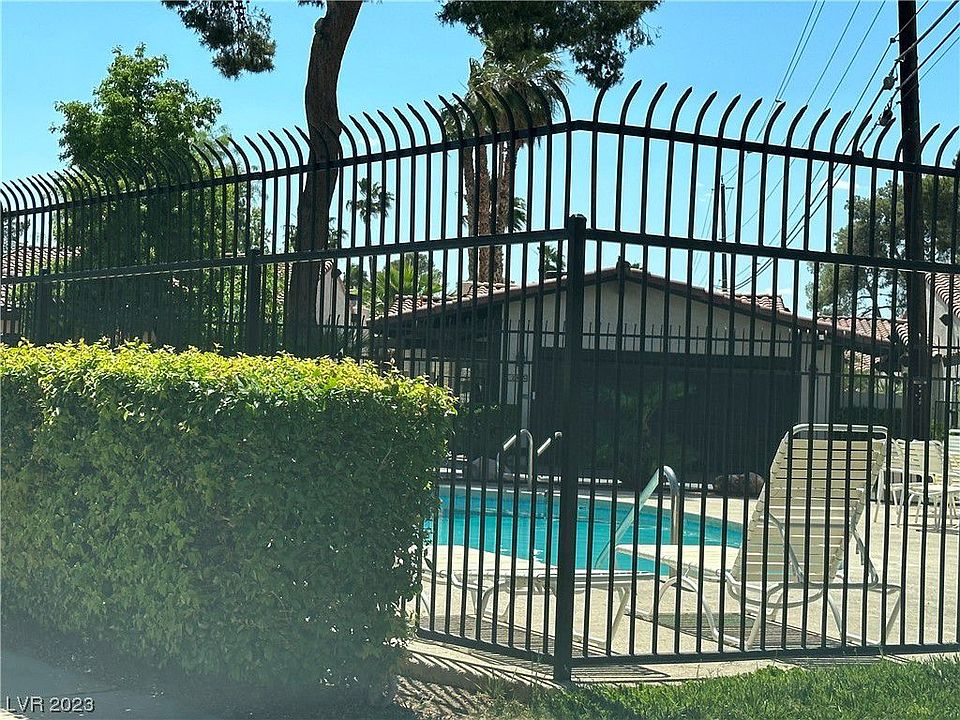 1st image of 4152 Flamingo Crest Dr Unit 4