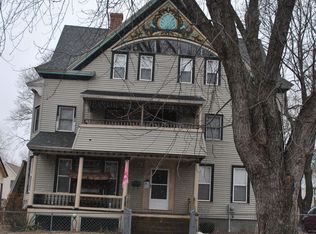 108 Calhoun St, Springfield, MA 01107