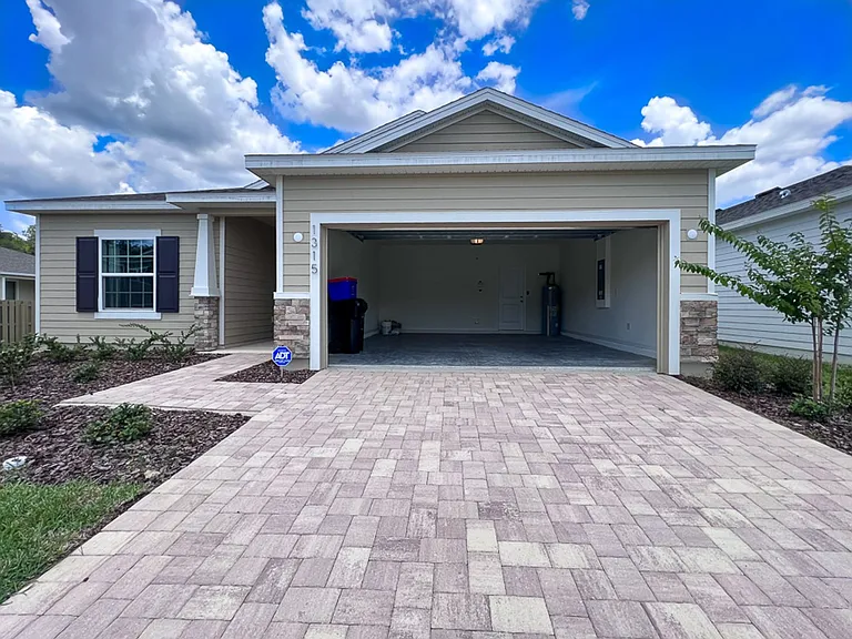 1315 NW 132nd Cir — Photo 40