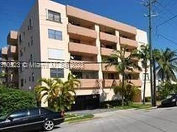 7125 Bay Dr APT 204, Miami Beach, FL 33141