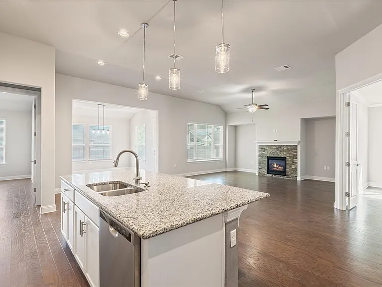 108 Strata Dr — Photo 5