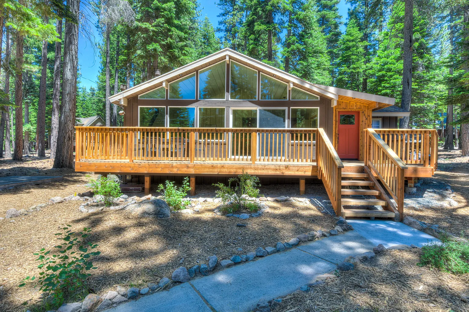 5618 Sahara Dr photo 1