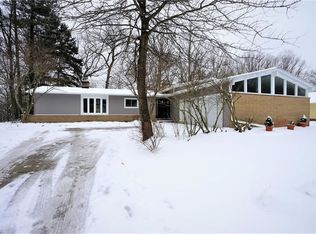 10300 Whitewood Rd, Brecksville, OH 44141
