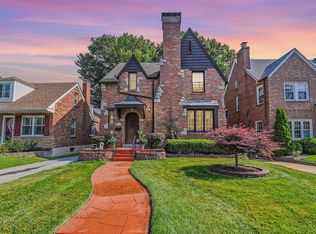 7453 Gannon Ave, University City, MO 63130
