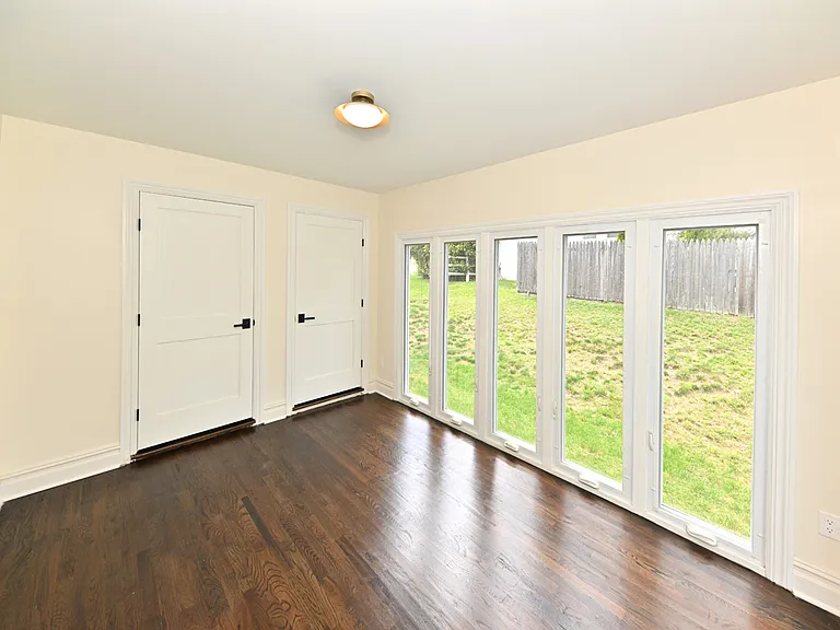 190 Madison Ave #1 — Photo 4
