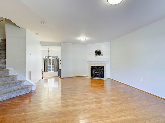 3rd image of 3941 Sea Bream Ct