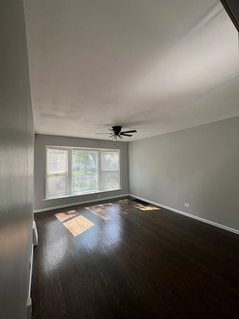 3 bed, 1.5 bath, $2,200 — Photo 3