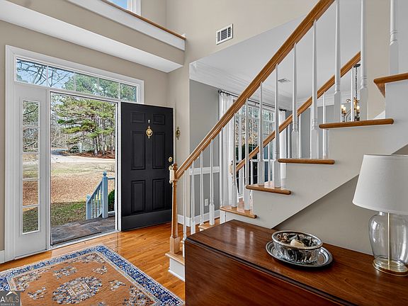 3rd image of 102 Cameron Pointe Dr