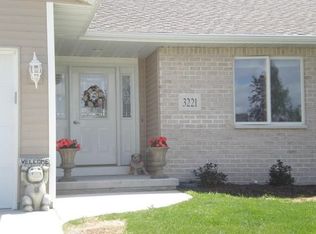 3221 Packer Ln, Manitowoc, WI 54220