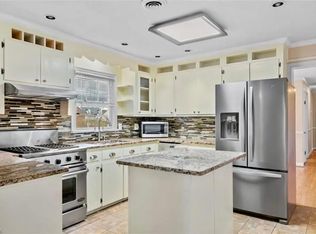 420 Rock Dr, Chesapeake, VA 23323