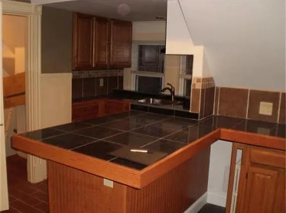 47 Webster St — Photo 2
