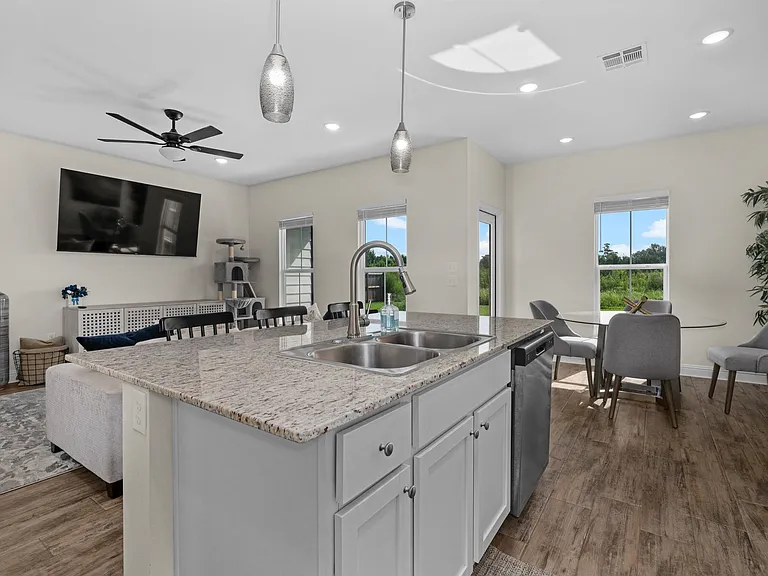 5028 Falcon Bay Dr — Photo 16