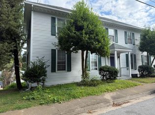 245 Steamboat Rd #B, Irvington, VA 22480