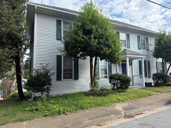 245 Steamboat Rd #B