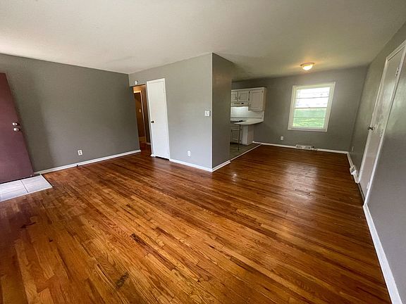3rd image of 11312 Booth Ave