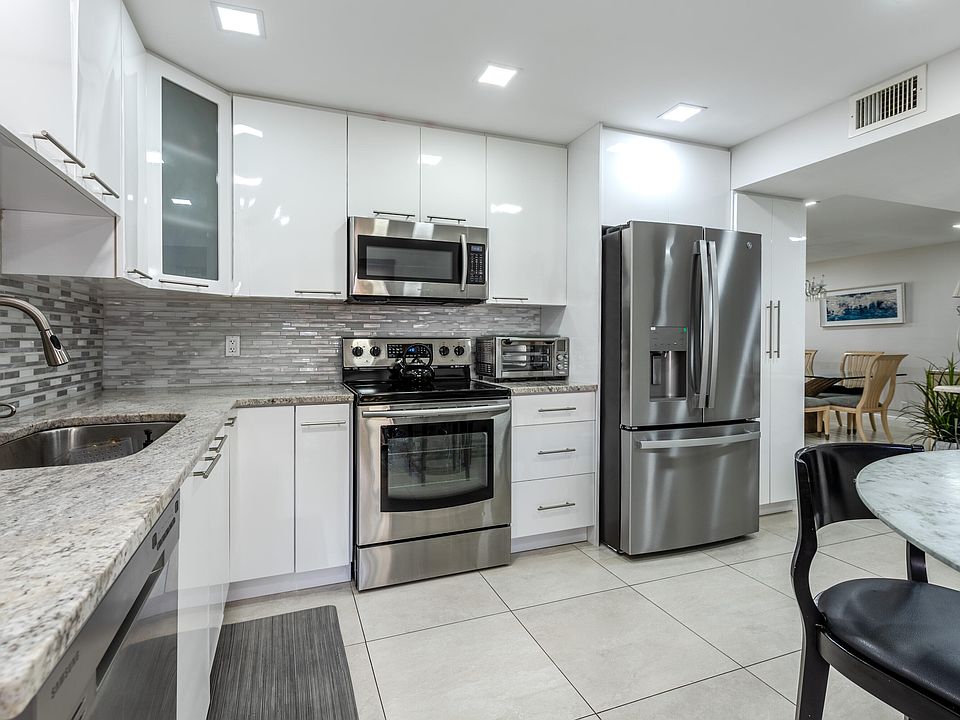 1st image of 7509 Glendevon Lane #1002