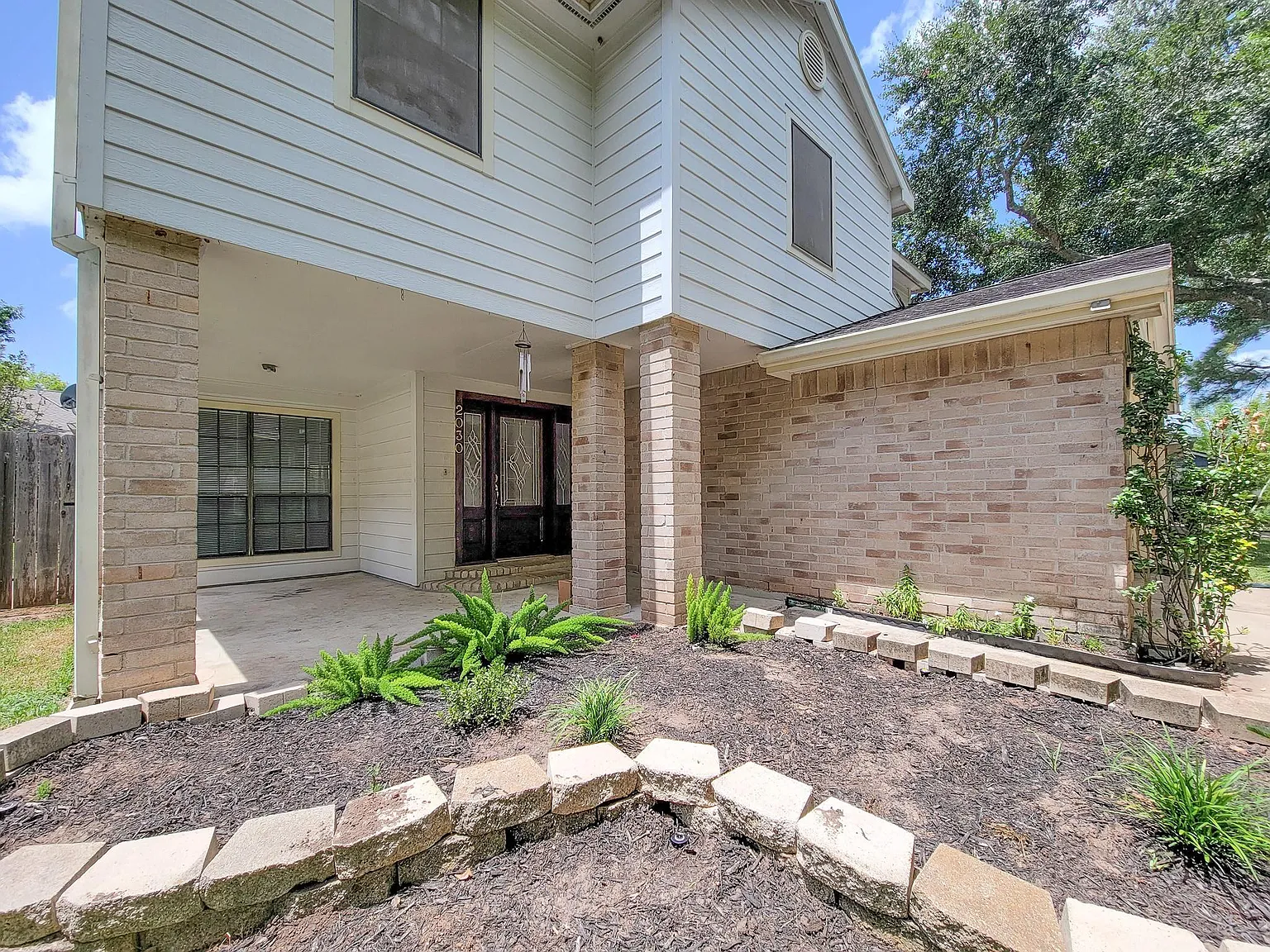 4 bed, 2175 sqft, $2,300 — Photo 2