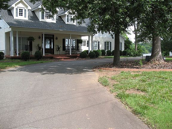 3rd image of 149 Hogan Ln