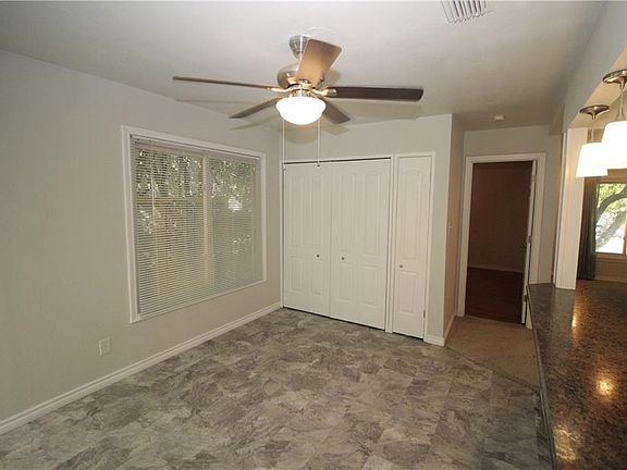 5th image of 1605 Long Ave