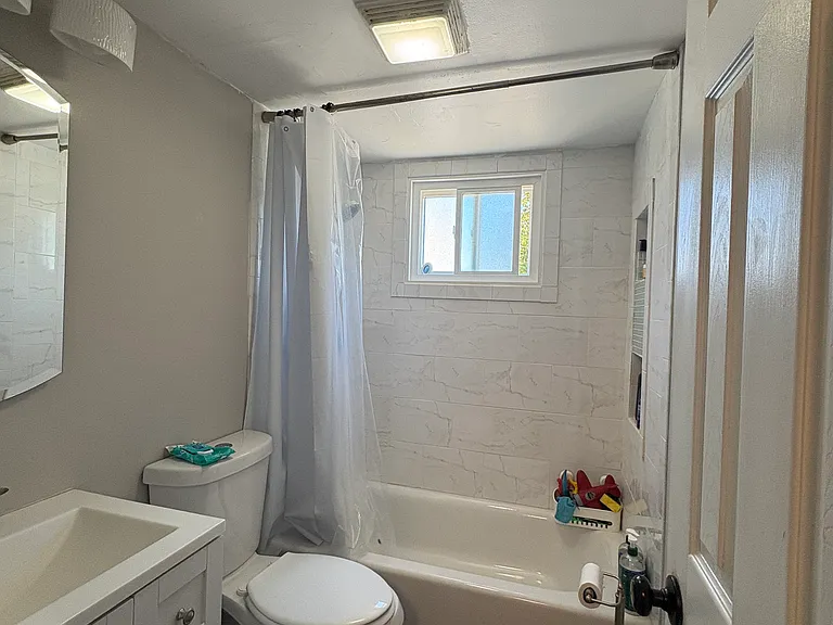 91 Thornycroft Ave #1 — Photo 11