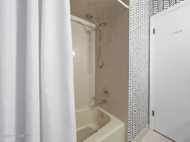 9020 York Ln #10H — Photo 25