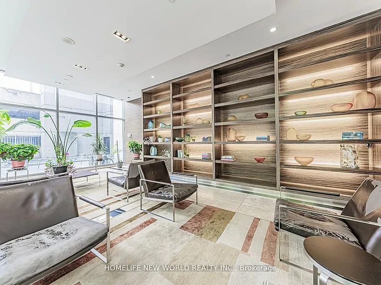 37 Grosvenor St #3308 — Photo 22