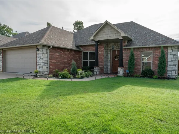 9005 S 12th St, Fort Smith, AR 72908