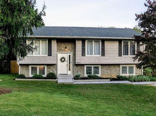 8023 Forest Edge Dr, Roanoke, VA 24018