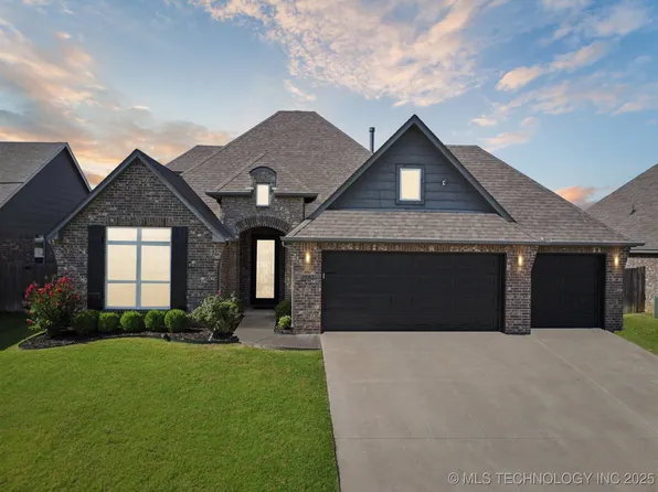 1502 E Roanoke Pl, Broken Arrow, OK 74011