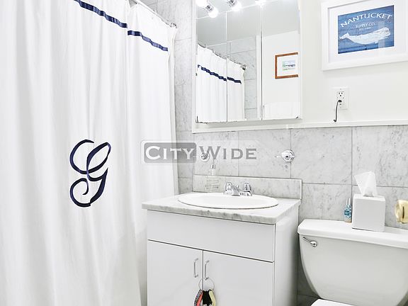 5th image of 20 Beekman Pl APT 3C