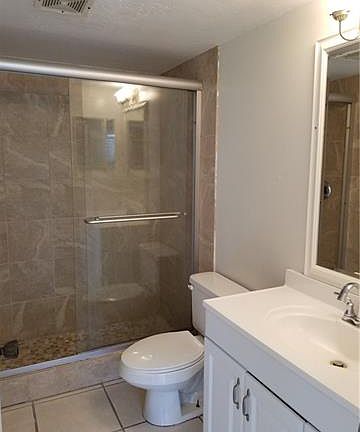 3rd image of 27249 Pullen Ave #1