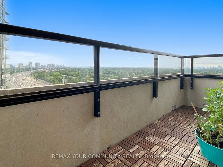 100 Harrison Garden Blvd S #1422 — Photo 42
