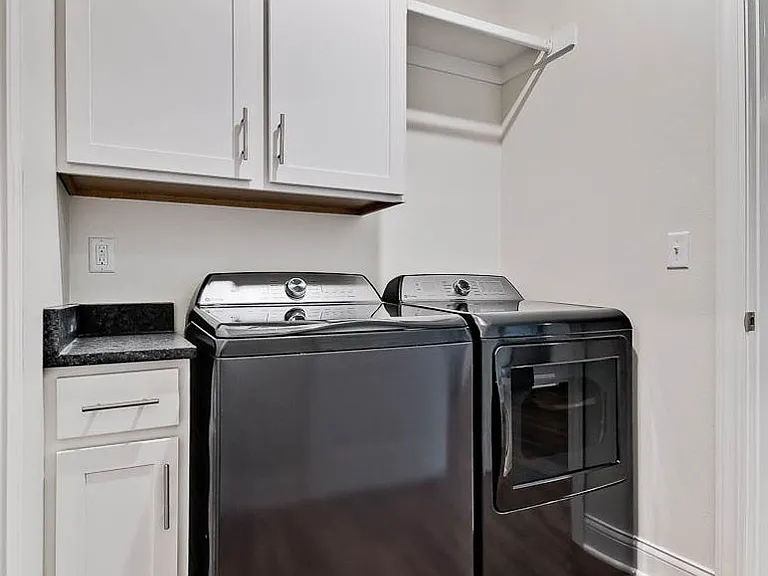 336 Turnberry Ct — Photo 14