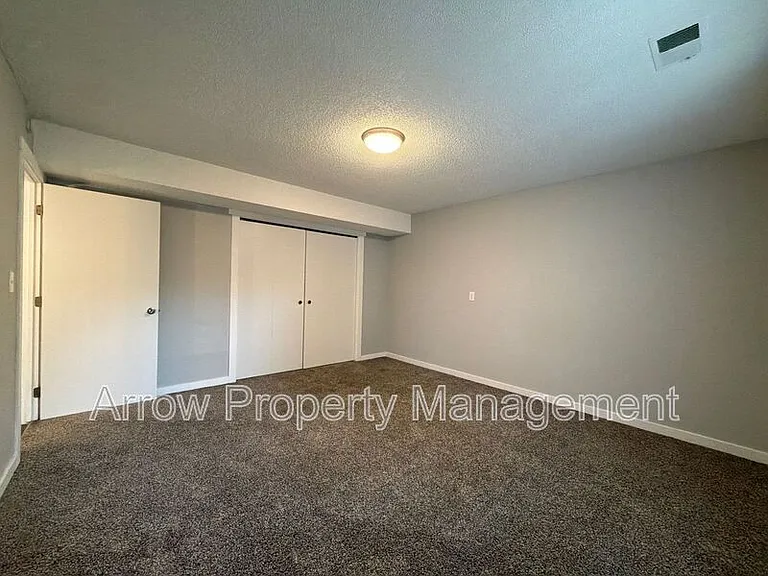 520 N 4th St #8 — Photo 6