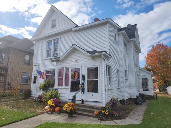 55 S Pearl St, North East, PA 16428