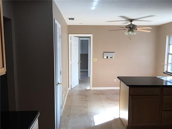 5th image of 109 Sweetwater Hills Dr