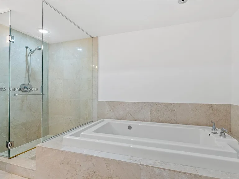 218 SE 14th St #1803 — Photo 12