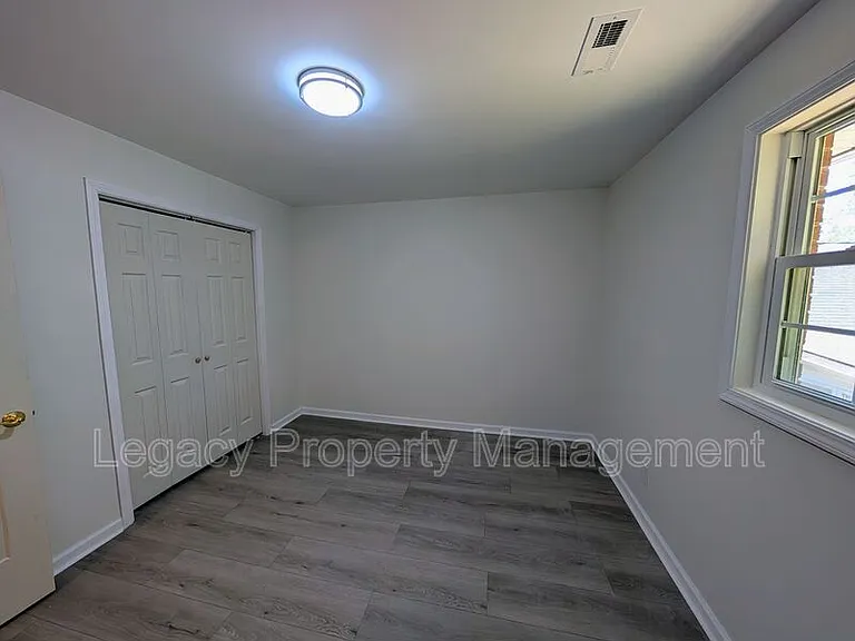 4421 Kernersville Rd — Photo 8