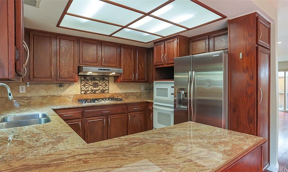 1st image of 1720 Granville Ave APT 7