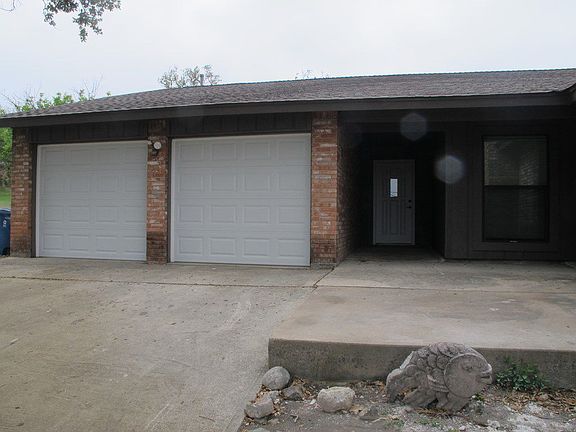 3rd image of 1802 W Lane Dr