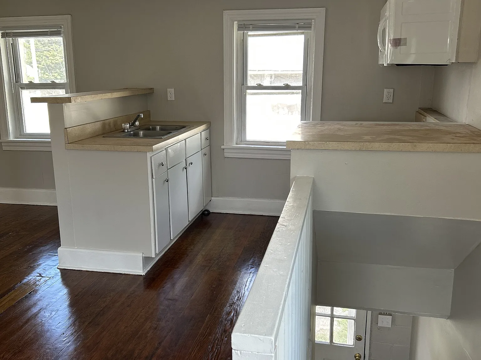 890 Plymouth Street & Garage - 890 — Photo 2
