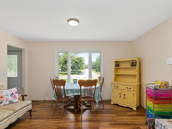 4th image of 2218 Whispering Dunes Dr