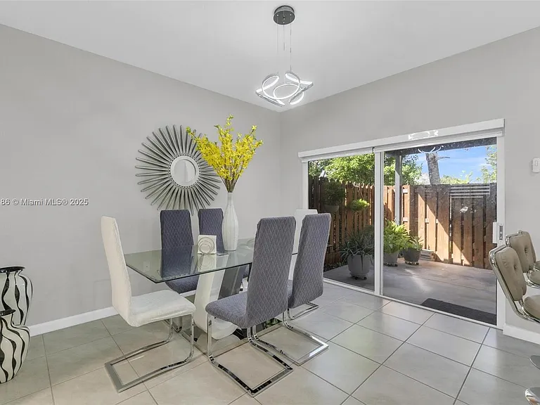 424 NE 4th Ave #424 — Photo 38