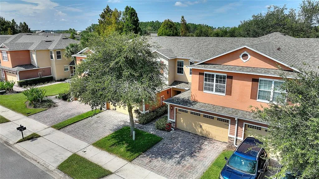 3 bed, 2.5 bath, 1971 sqft, $2,900 — Photo 1