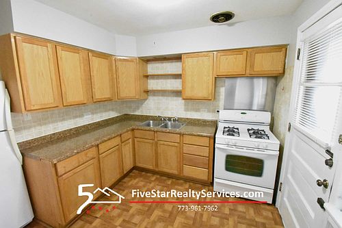 4th image of 4900 Greenwood St #2E
