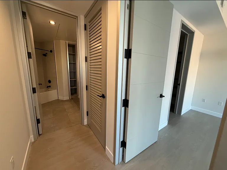 495 Promenade Ave — Photo 41