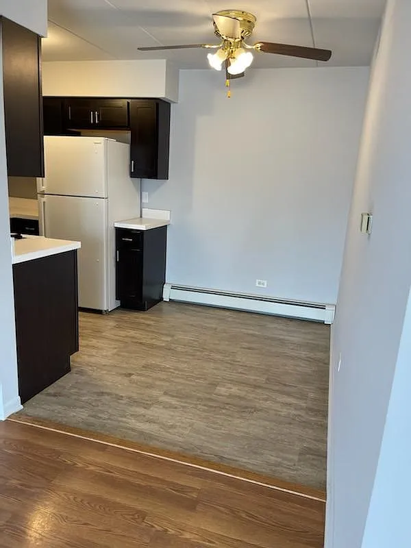 1 bed, $1,300 — Photo 4